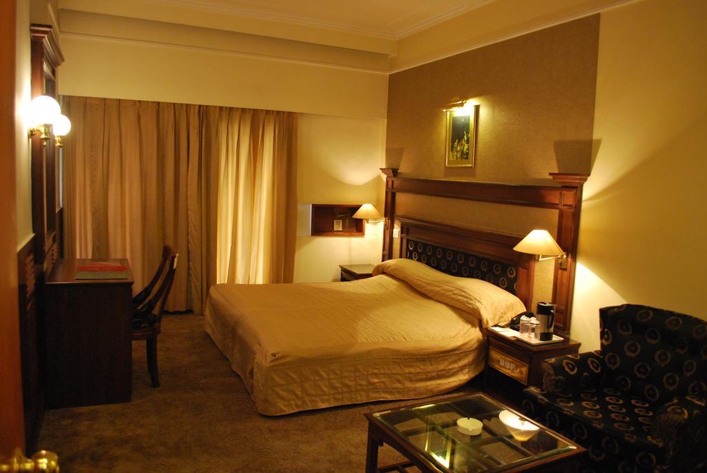 Gulmor Hotell Ludhiana Rom bilde